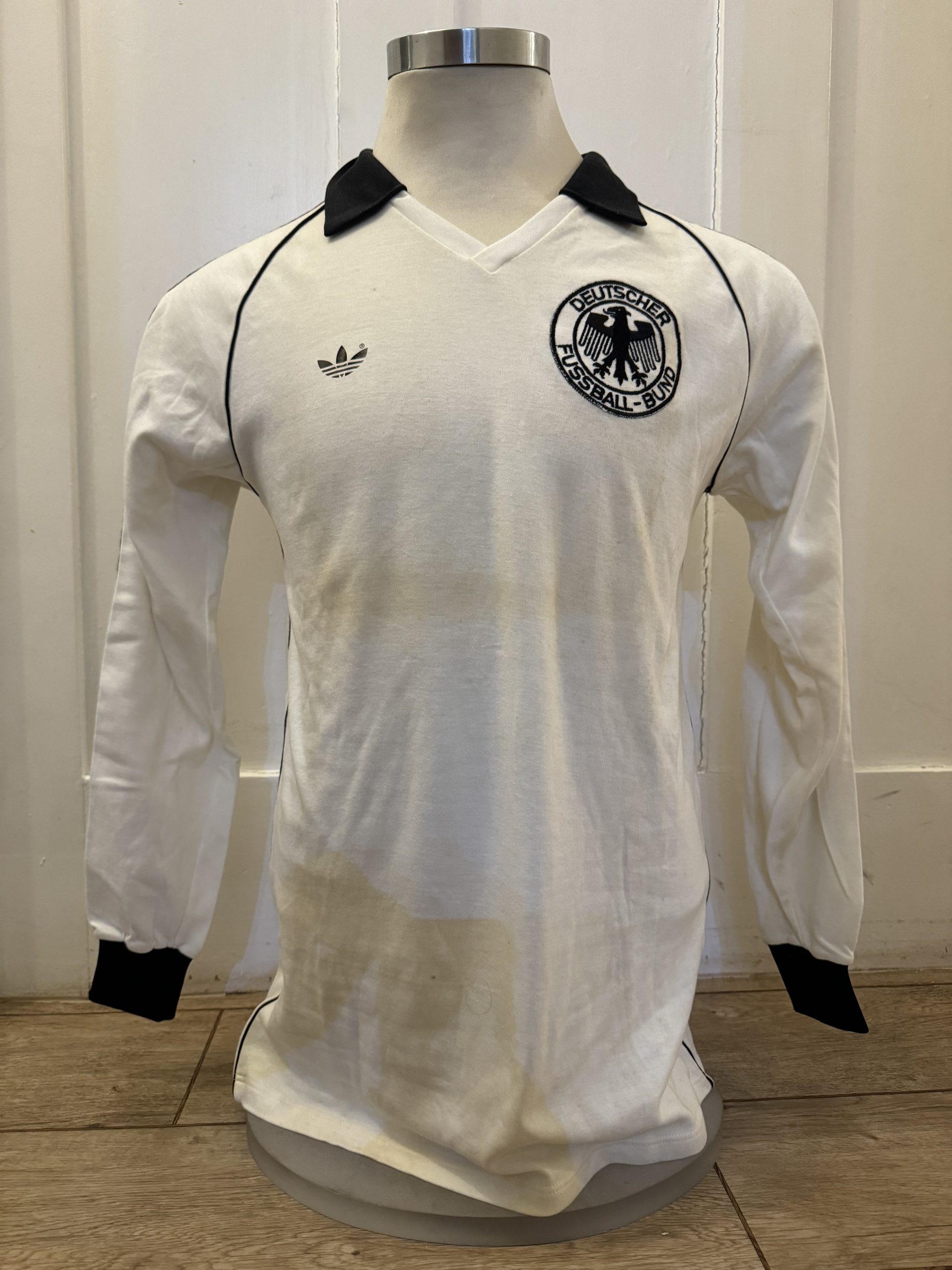 Match worn Germany shirt 1980 V France