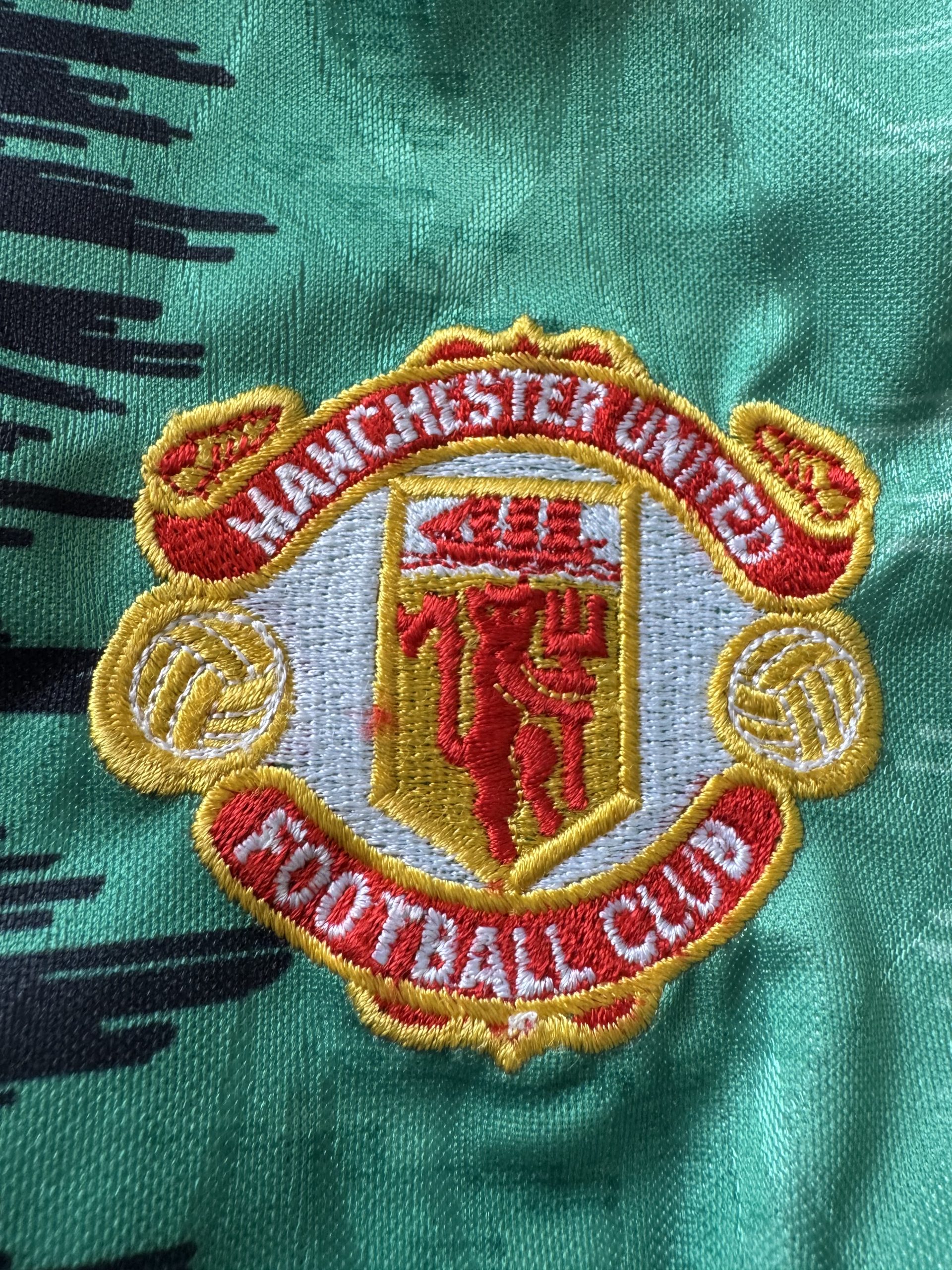 Match Worn Manchester United Shirt - Image 21
