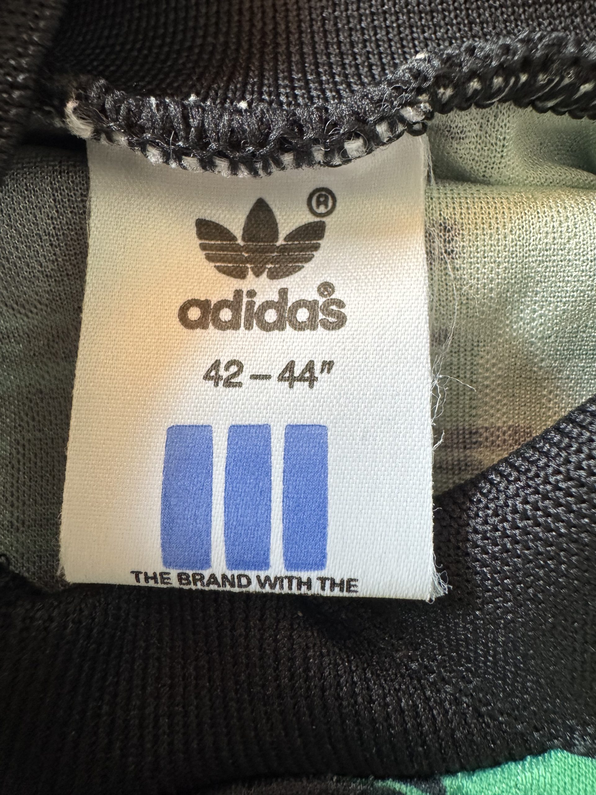 Match Worn Manchester United Shirt - Image 23