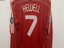 Harry kewell match prepared v Barca (he did not play )