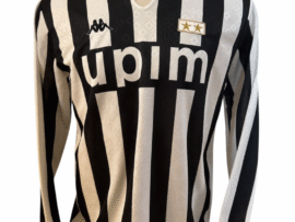 Match Worn Juventus shirt.