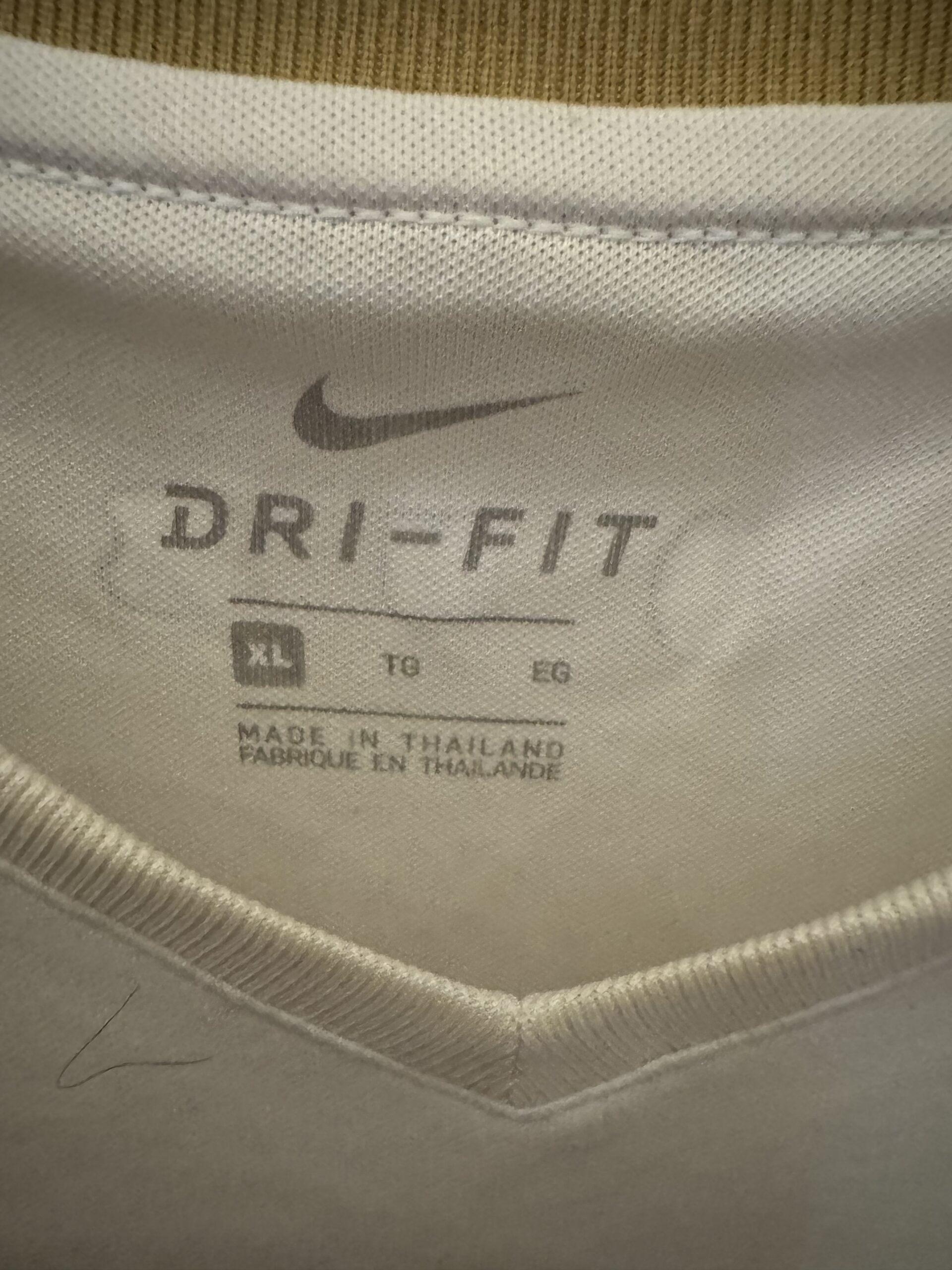 FC Utrecht shirt - Image 4