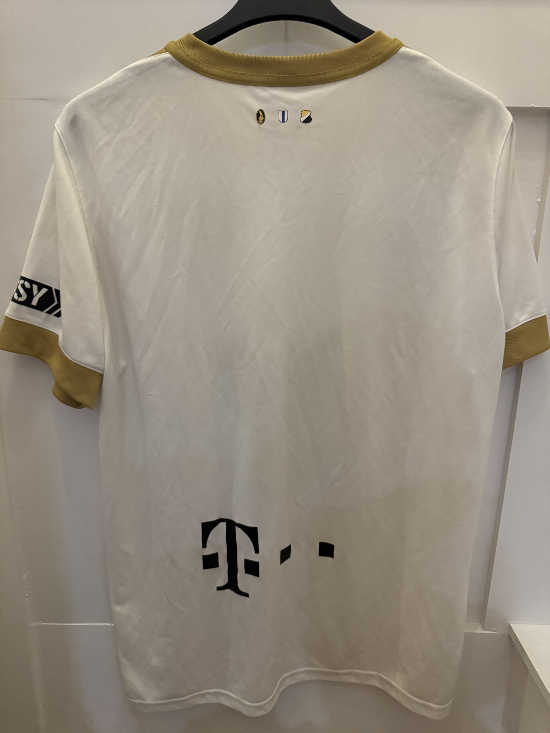 FC Utrecht shirt - Image 5