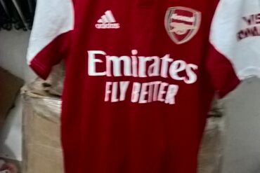 Arsenal 2022-23 home shirt