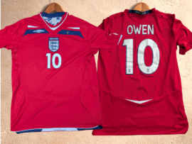 2008 England Away shirt with Owen on. Size Large