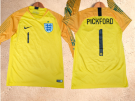 2018 England Goalkeeper shirt with Pickford on. Size Small