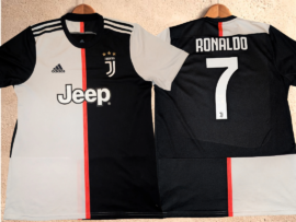 2019 Juventus Home shirt with Ronaldo 7 on the back